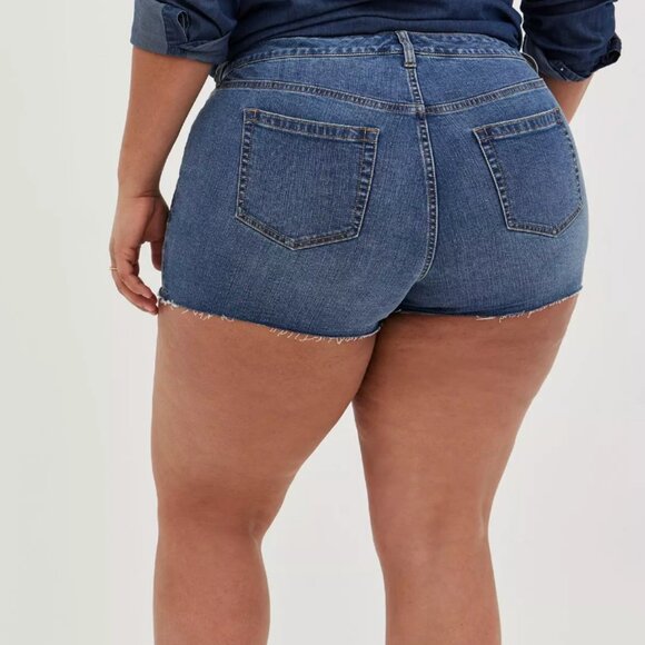 Torrid 28 Vintage Stretch High-Rise 3.5 inch Shorts NWT - Picture 3 of 12